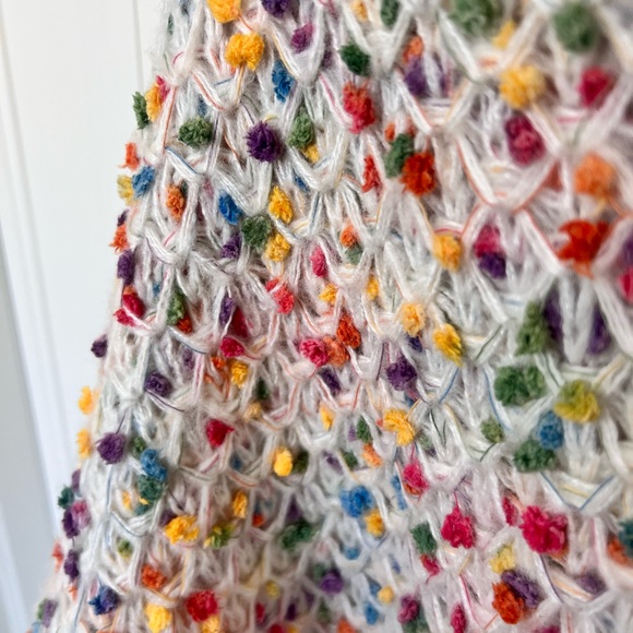 NWT. Large knit sweater. boutique. Beautiful!! - Picture 2 of 5